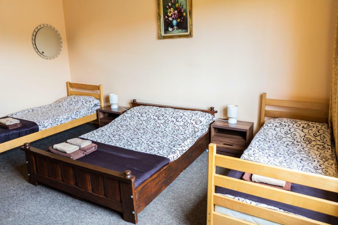 Hostel Villa Roma Lviv Bagian luar foto