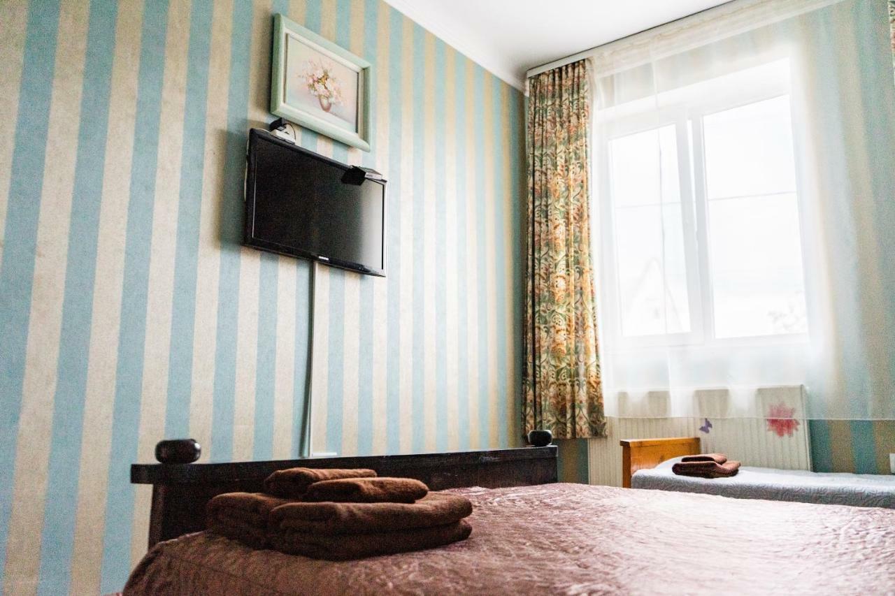 Hostel Villa Roma Lviv Bagian luar foto