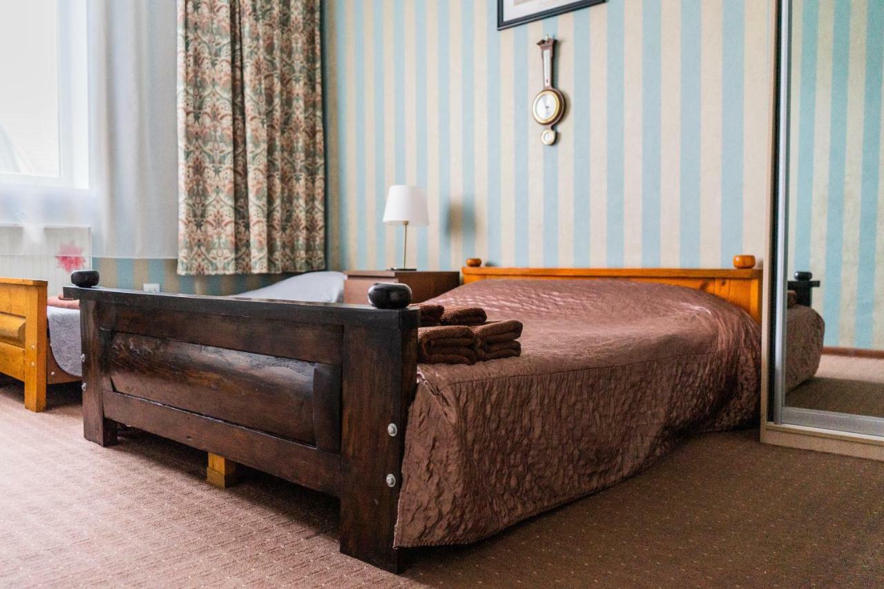 Hostel Villa Roma Lviv Bagian luar foto